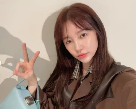 Yoon Eun Hye Kembali, Bagikan Tips Skincare dan Makeup ala Idol Yoon Eun Hye Kembali, Bagikan Tips Skincare dan Makeup ala Idol