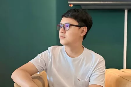Berseturu Dengan Angez Mo, Ini Dia 5 Lagu Terhits Karya Ari Bias Berseturu Dengan Angez Mo, Ini Dia 5 Lagu Terhits Karya Ari Bias (@ari_bias)