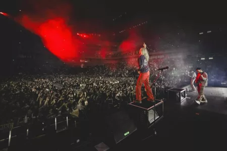 Linkin Park Tutup Konser “From Zero World Tour” di Jakarta Linkin Park Tutup Konser "From Zero World Tour" di Jakarta (@linkinpark)