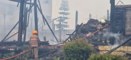 Warung Eks Sari Sunda di Bandung Ludes Terbakar Dilalap Api Warung Eks Sari Sunda di Bandung Ludes Terbakar Dilalap Api
