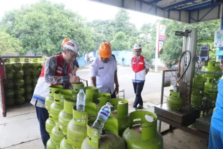 2.800 Tabung LPG 3 Kg Tiap Hari Didistribusikan ke Ciawigebang 2.800 Tabung LPG 3 Kg Tiap Hari Didistribusikan ke Ciawigebang