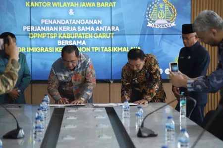 Warga Garut Kini Bisa Buat Paspor di MPP Warga Garut Kini Bisa Buat Paspor di MPP