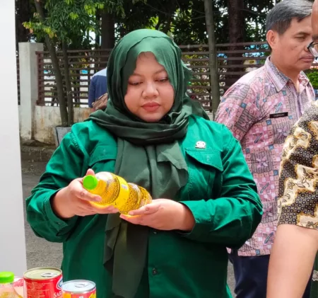 Indri Rindani Dukung Penuh Bazar Murah di Bandung, Dorong Digelar Lebih dari 4 Kali Setahun Anggota DPRD kota Bandung dari fraksri PKB Indri Rindani