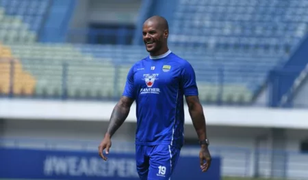 David da Silva Berjuang Kembali ke Performa Terbaik di Persib Bandung Curhat David da Silva terkait beratnya musim 2024/2025 bersama Persib Bandung akibat cedera