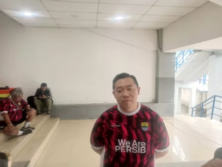 Begini Penjelasan Dokter Wira, Terkait Kondisi Klok dan Peluangnya Untuk Bermain Melawan PSIS Begini Penjelasan Dokter Wira, Terkait Kondisi Klok dan Peluangnya Untuk Bermain Melawan PSIS