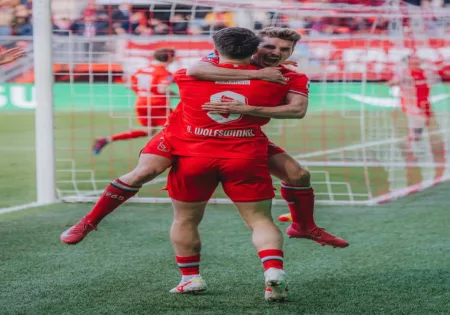 Derbi Indonesia di Liga Belanda: FC Twente Bungkam NEC FC Twente kalahkan NEC Nijmegem dengan skor 2-0