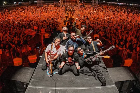 Rebellion Rose Buka Konser Green Day di Jakarta Keseruan Rebellion Rose Jadi Pembuka Green Day Live in Jakarta (@rebellionrose_official)
