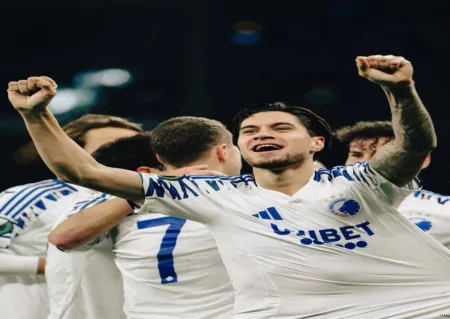 Kevin Diks Bersinar! Bawa Copenhagen ke 16 Besar UEFA Conference League Kevin Diks sukses bawa Copenhagen lolos ke 16 besar UEFA Conference League