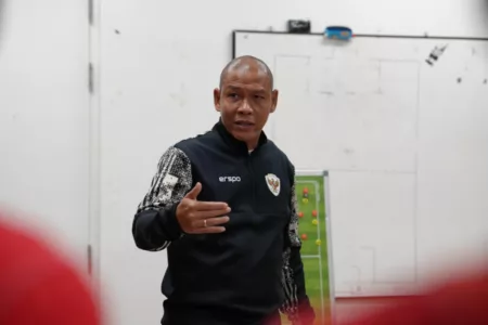Nova Arianto Tak Tertekan, Jadikan Target Piala Dunia U-17 sebagai Motivasi Pelatih Timnas Indonesia U017, Nova Arianto