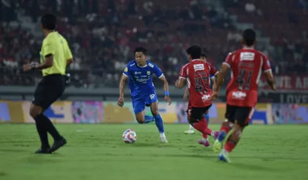 Persib Selalu Mendapat Sanksi Berulang, Bobotoh Dilarang Tandang Persib Selalu Mendapat Sanksi Berulang, Bobotoh Dilarang Tandang