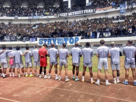 Prediksi Skor dan Pertandingan Persija vs Persib Bandung, Duel Tim Papan Atas BRI Liga 1 2024/2025 Prediksi Skor Persija vs Persib Bandung, Duel Tim Papan Atas BRI Liga 1 2024/2025