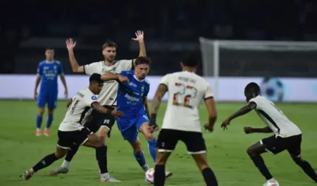 Prediksi Lineup dan Skor PSIS Semarang vs Persib Bandung, Kastaneer Turun Dari Awal Prediksi Lineup dan Skor PSIS Semarang vs Persib Bandung, Kastaneer Turun Dari Awal