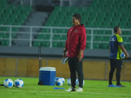 Timnas U-20 Indonesia Gugur dari Piala Asia U-20 2025, Indra Sjafri Terancam Lengser? Media Vietnam soroti gugurnya Timnas U-20 Indonesia dari Piala Asia U-20 2025