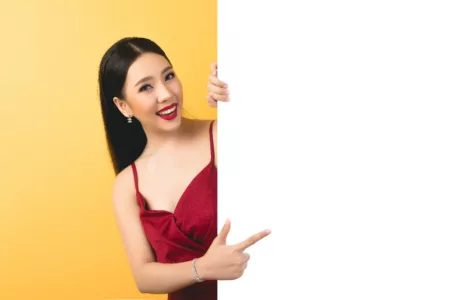 Idola wanita mana yang memiliki iklan solo terbanyak? Ilustrasi Model Iklan Kpop (Freepik)