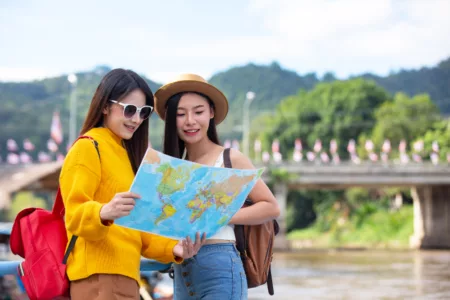 TMII Sediakan Sarana Dan Aktivitas Menyambut Liburan Lebaran. Ilustrasi Berwisata (Freepik)