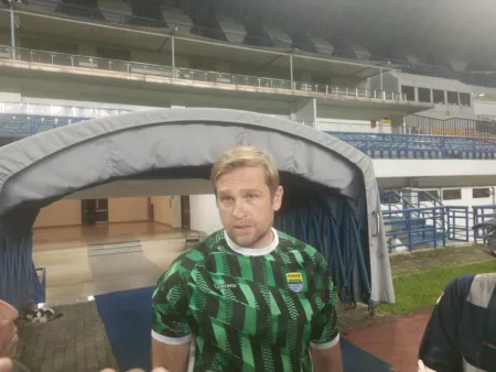 Telah Kembali Berlatih Sejak Pekan Lalu, Igor Tolic Ungkap Tak Ada Kendala Dari Kebugaran Para Pemain Persib Telah Kembali Berlatih Sejak Pekan Lalu, Igor Tolic Ungkap Tak Ada Kendala Dari Kebugaran Para Pemain Persib
