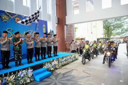 Kapolri Gelar Bhakti Sosial dan Safari Ramadhan di Polda Jabar Kapolri Gelar Bhakti Sosial dan Safari Ramadhan di Polda Jabar