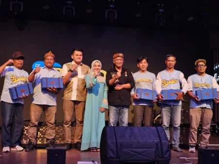 BRADER Gelar Santunan dan Buka Puasa Bersama Anak Yatim Mantan Kapolda Jawa Barat Anton Charliyan Hadiri Acara yang Digelar BRADER
