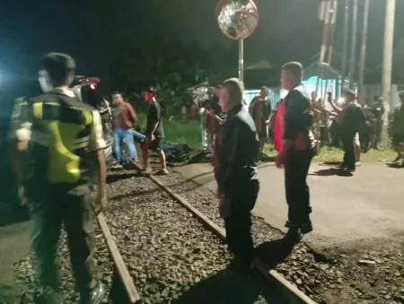 KAI Minta Maaf atas Keterlambatan KA Turangga Akibat Insiden di Manonjaya PT Kereta Api Indonesia (Persero) Daerah Operasi 2 Bandung meminta maaf atas keterlambatan KA Turangga, Kamis 6 Maret 2025.