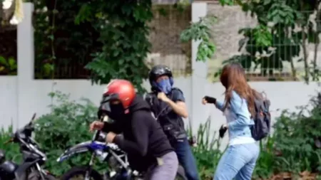 Sinopsis Preman Pensiun 9 Senin 17 Maret 2025: Ujang Buru Penadah Motor Curian, Nikita Selamatkan Ojol dari Perampokan Sinopsis Preman Pensiun 9 Kamis 17 Maret 2025: Ujang Buru Penadah Motor Curian, Nikita Selamatkan Ojol dari Perampokan