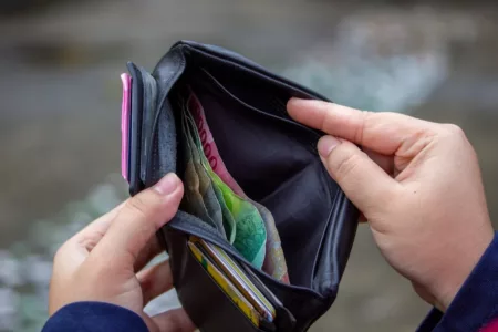 Pelemahan Rupiah, Pengaruh Suku Bunga The Fed dan Sentimen Pasar Pelemahan Rupiah, Pengaruh Suku Bunga The Fed dan Sentimen Pasar