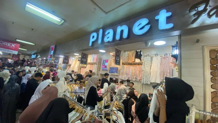 Planet Store Jadi Destinasi Belanja Favorit