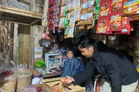 Polda Jabar Cek Peredaran Telur Infertil di Pasar Tradisional Polda Jabar Cek Peredaran Telur Infertil di Pasar Tradisional