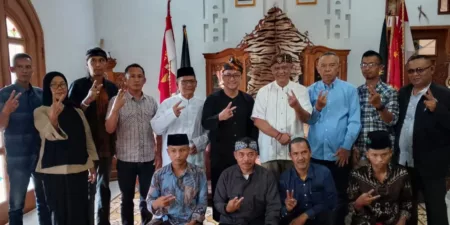 Cecep Nurul Yaqin Konsolidasi Relawan BCA Jelang Pilkada Tasikmalaya Cecep Nurul Yaqin, menggelar konsolidasi dengan Satgas Relawan BCA (Baraya Cecep Asep)