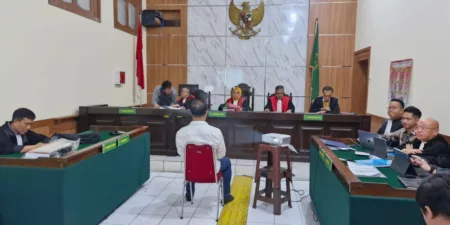 Saksi Ahli Perbankan Jelaskan Aturan Cek Kosong di Persidangan Saksi Ahli Perbankan Jelaskan Aturan Cek Kosong di Persidangan
