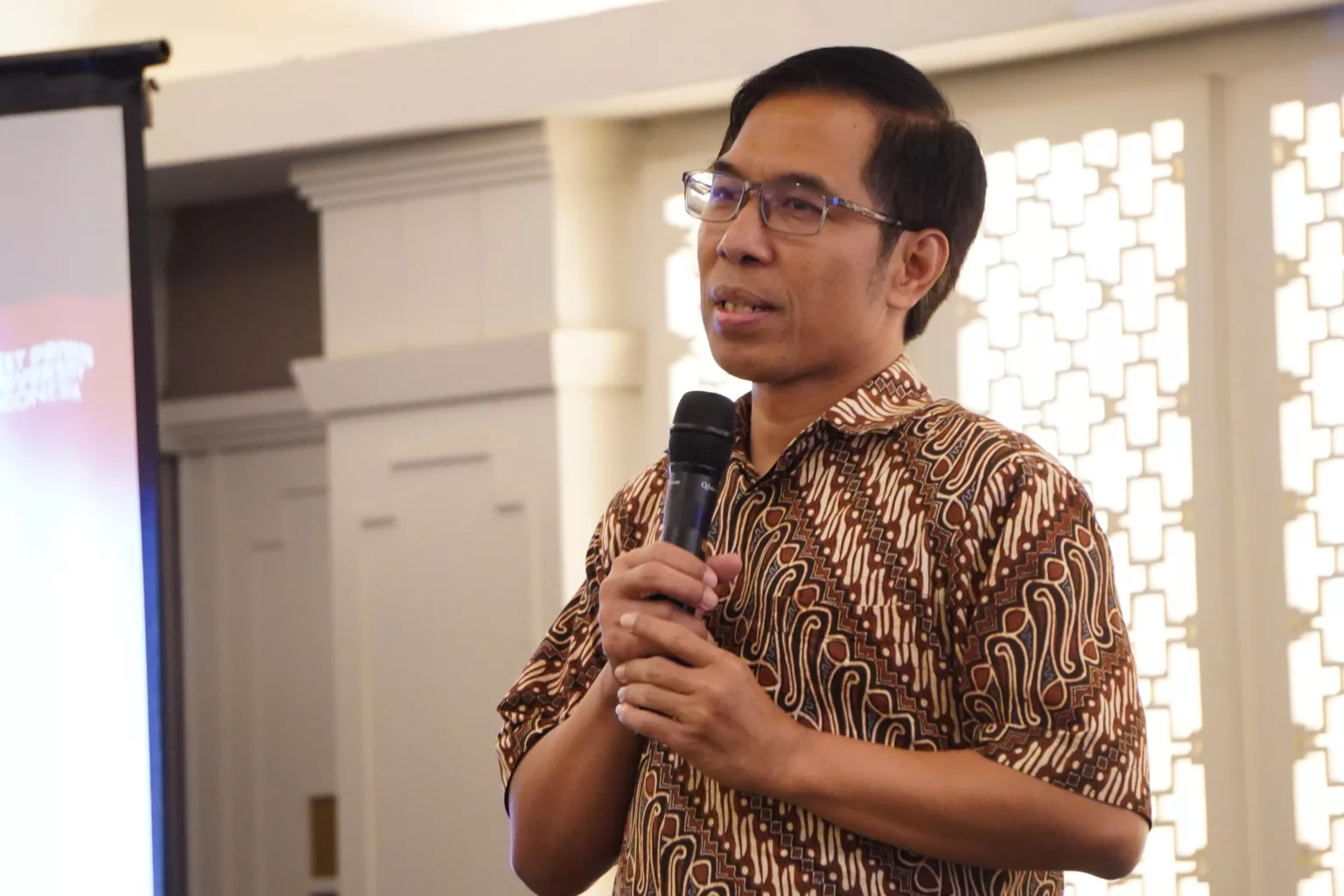 Rektor Telkom University, Suyanto