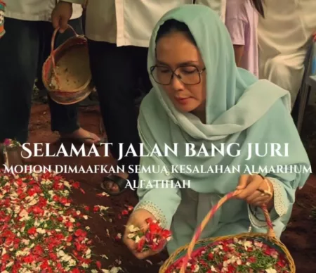 Mat Solar Tutup Usia, Rieke Minta Maaf