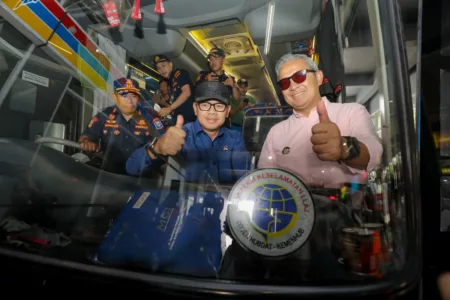 Bima Arya Sugiarto Tinjau Kesiapan Arus Mudik di Bandung, Pastikan Perjalanan Pemudik Aman Bima Arya Sugiarto Tinjau Kesiapan Arus Mudik di Bandung