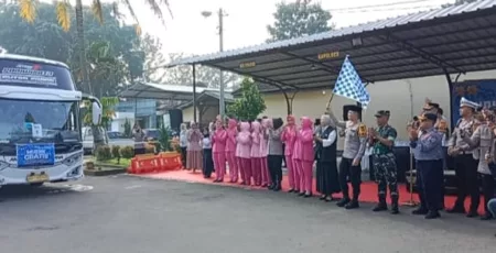 Polres Garut Gelar Mudik Gratis untuk Warga Polres Garut Gelar Mudik Gratis untuk Warga