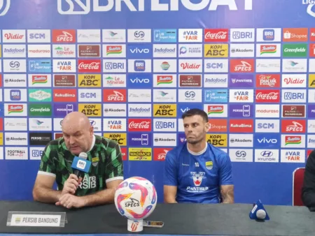 Kalah Telak di Laga Terakhir, Persib Bandung Buru Kemenangan vs Persik Kediri Kalah Telak di Laga Terakhir, Persib Bandung Buru Kemenangan vs Persik Kediri