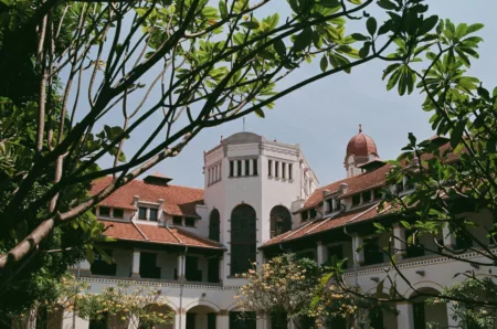 Tempat Mistis Lawang Sewu Jadi Tempat Solat Idul Fitri 2025 (Pic : Dennisa Devy)