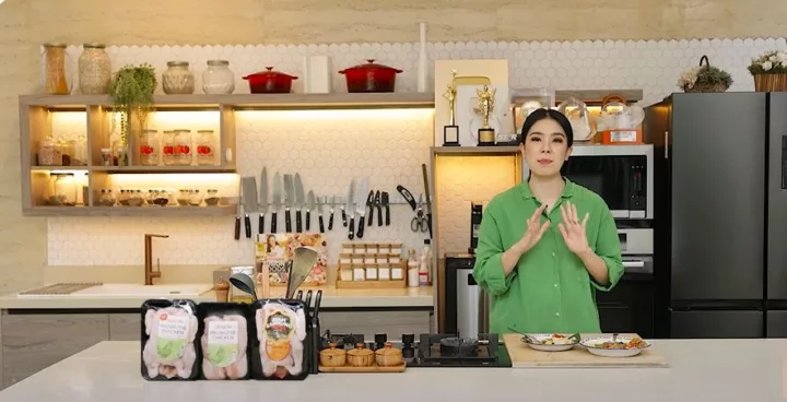 Devina Hermawan bagikan resep Tongseng Ayam