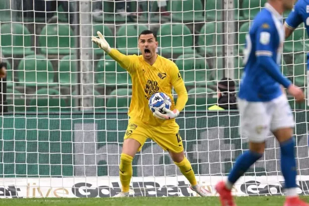 Emil Audero melakukan blunder saat Palermo menghadapi Sampdoria di Serie B