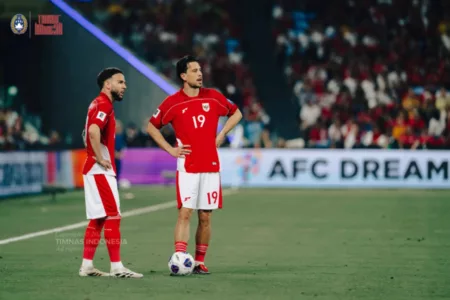 Strategi Baru Patrick Kluivert: Ubah Formasi Timnas Indonesia Demi Taklukkan Bahrain Patrick Kluivert diprediksi akan mengubah formasi Timnas Indonesia saat menjamu Bahrain di SUGBK