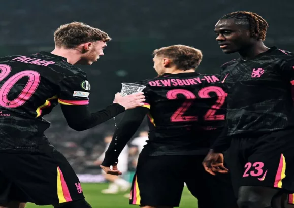 Kevin Diks bela Trevoh Chalobah dari amukan netizen