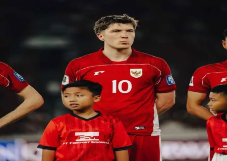 Ole Romeny Terkesan dengan Patrick Kluivert Ole Romeny mengaku terkesan dengan metode kepelatihan dari Patrick Kluivert