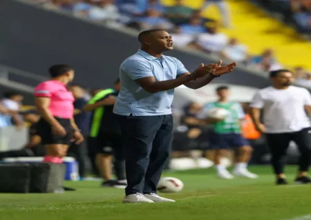Patrick Kluivert Tegaskan Timnas Indonesia Siap Bangkit Lawan Bahrain Patrick Kluivert pastikan Timnas Indonesia siap bangkit hadapi Bahrain