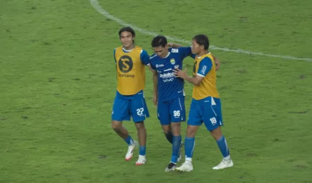 Mulai Mendapatkan Kepercayaan Bojan Hodak, Ryan Kurnia Ungkap Targetnya Bersama Persib Mulai Mendapatkan Kepercayaan Bojan Hodak, Ryan Kurnia Ungkap Targetnya Bersama Persib