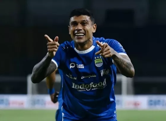 Diisukan Terjadi Ketegangan, Bojan Hodak Ungkap Punya Hubungan Baik Dengan Ciro Alves