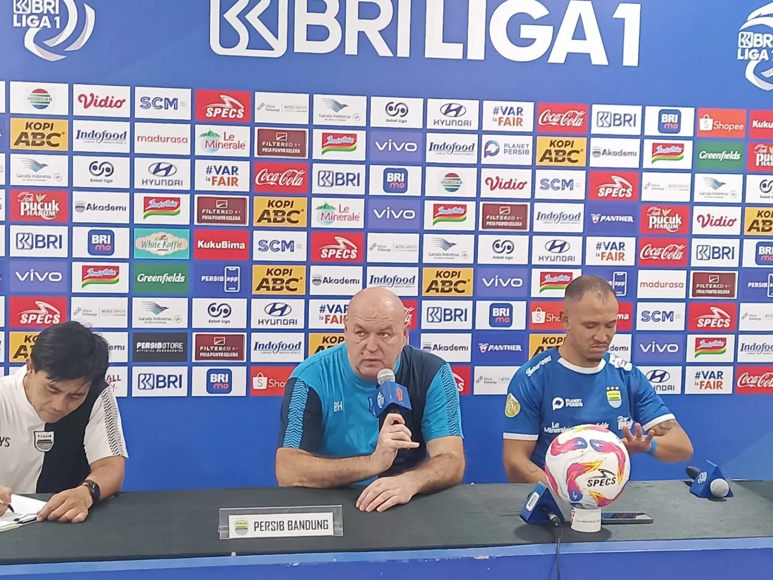 Di Akhir Babak Kedua Garis Pertahanan Terlalu Dalam, Bojan Hodak : Terpenting 3 Angka