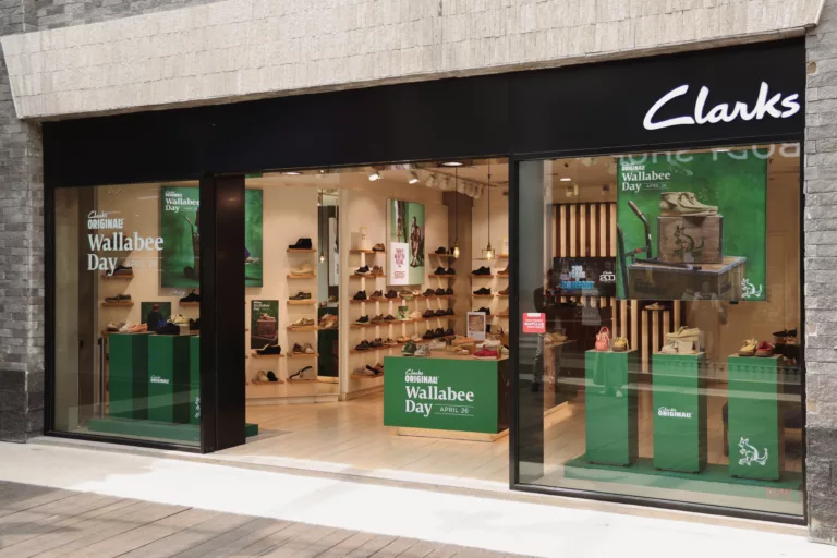 Clarks Rayakan Wallabee Day 2025: Ikon Sepatu Klasik dalam Perayaan Global