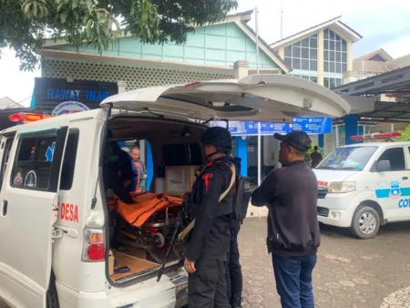 Sat Polairud Evakuasi Mayat Korban Tenggelam di Pantai Sayang Heulang Garut Karang Papak