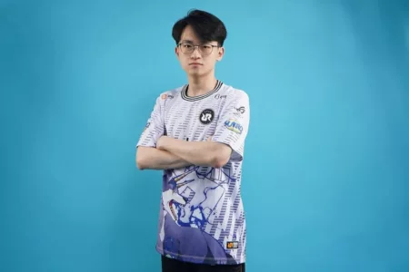 Sutsujin Siap Ukir Sejarah di ESL Mobile Masters 2025: ‘Saatnya Persembahkan Trofi Pertama untuk RRQ!’