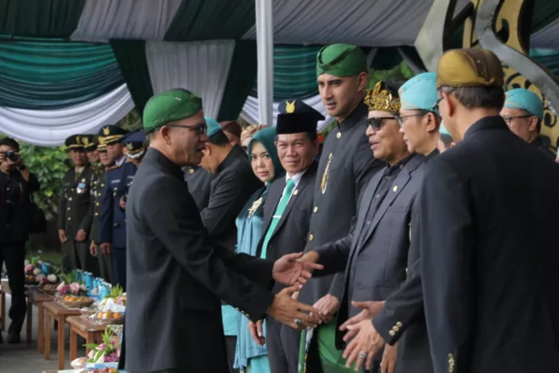 Pakaian Adat dan Refleksi Sejarah Warnai Hari Jadi ke-384 Kabupaten Bandung
