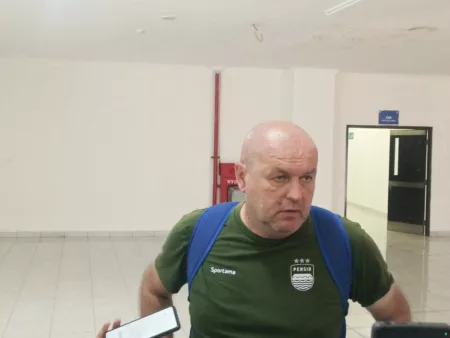 Tak Mudah Hadapi Borneo, Bojan Hodak Tegaskan Skuadnya Akan Berusaha Berikan Yang Terbaik Tak Mudah Hadapi Borneo, Bojan Hodak Tegaskan Skuadnya Akan Berusaha Berikan Yang Terbaik