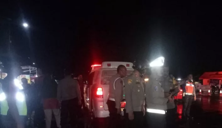 Polres Garut Bantu Pengawalan Jenazah Balita yang Meninggal Mendadak Saat Mudik